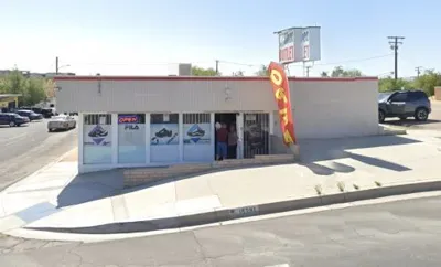 Aurora Shoe Outlet, business photo 1