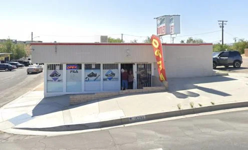 Aurora Shoe Outlet business photo