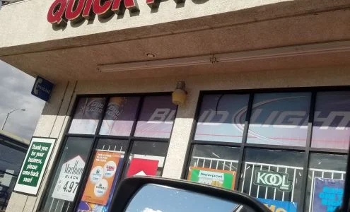 Quick Pick Liquor business photo
